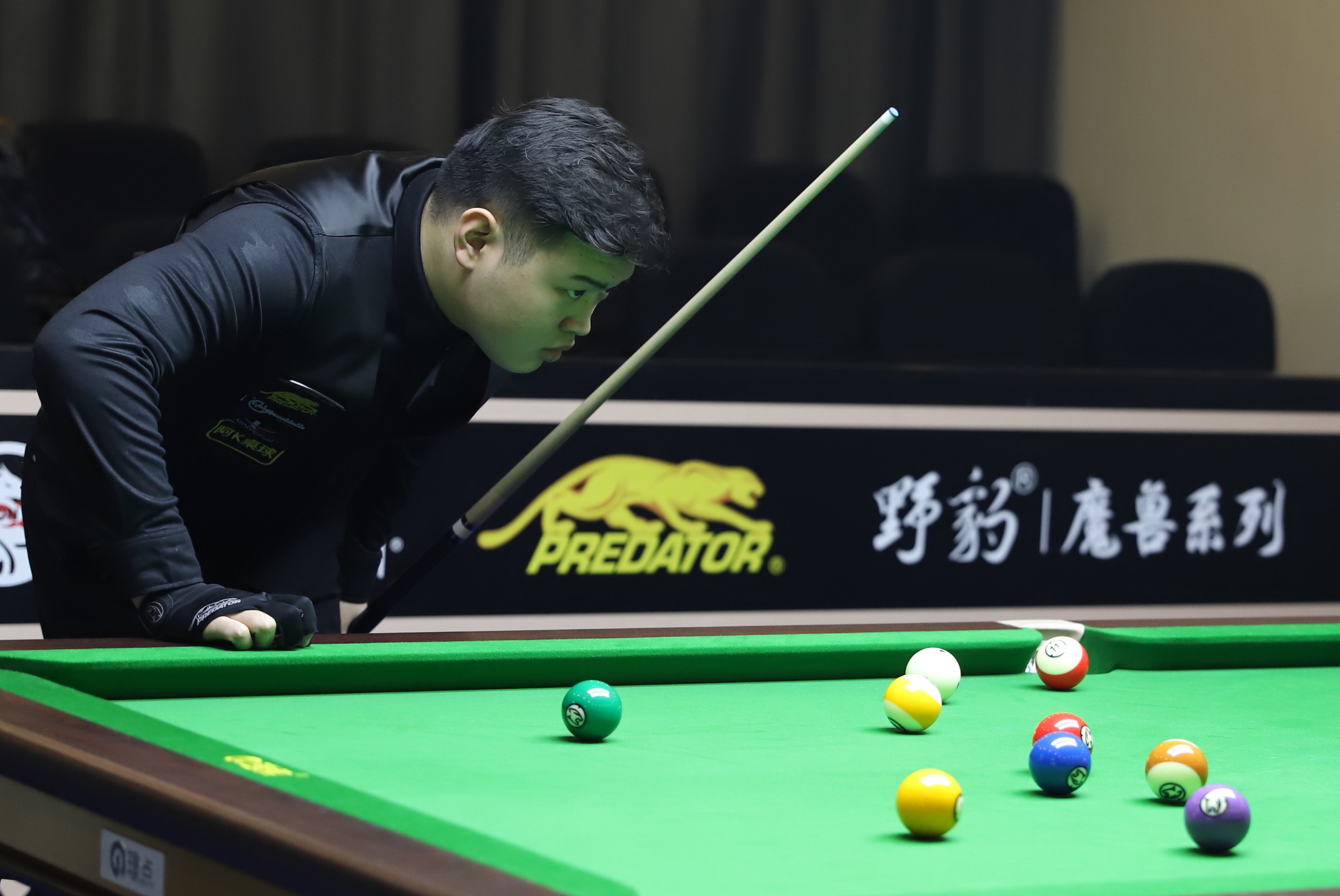 秀的中场球 秀的中场球