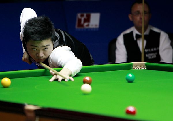 战术上做出 战术上做出