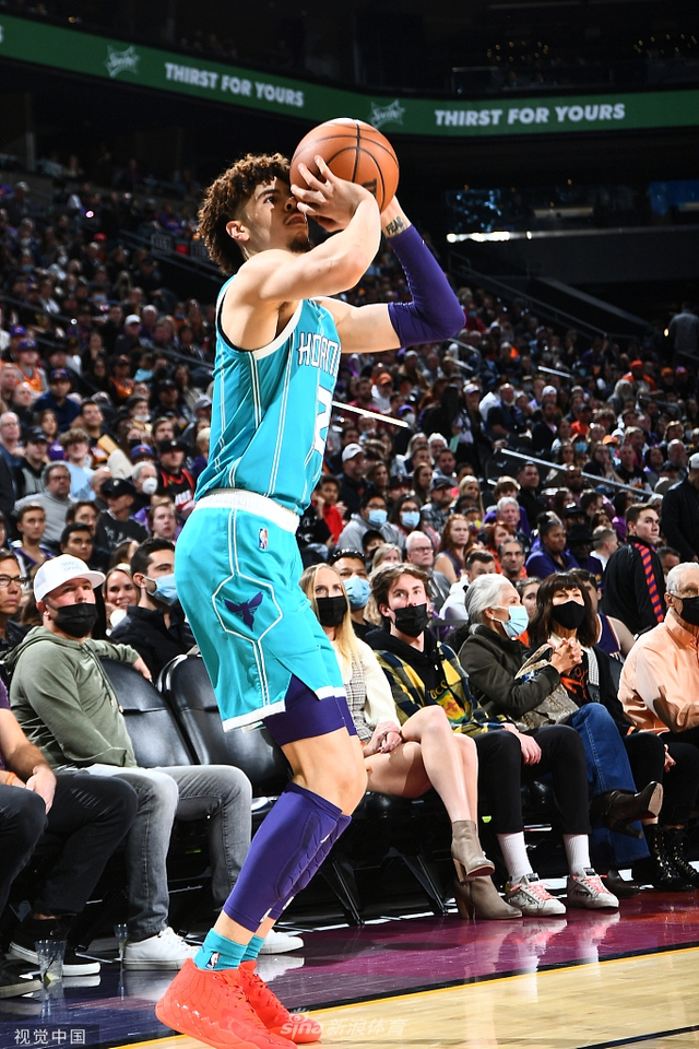 在一场围绕 在一场围绕